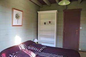 Chambre RDC avec salle d'eau et WC