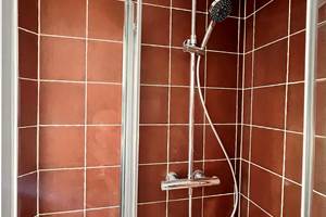 CHAMBRE 106 C