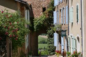 Montesquiou porte médiévale © Alain Fourcade