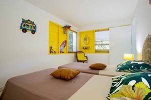 Gite-Bananier-chambre-lits-double-possible-grand-lit