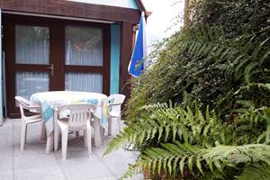 Terrasse de plain pied devant le  pavillon Riesling