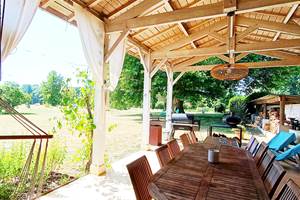 Gîtes, chambre d'hôtes et table d'hôtes gastronomique à Casteljaloux Lot et Garonne, piscine, jacuzzi et spa