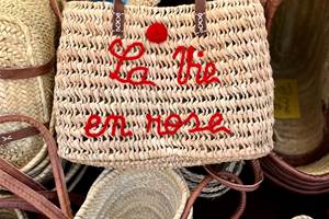 Marché hebdomadaire de Forcalquier