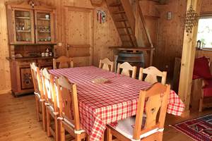 LES CHALETS DU ROCHER - Cabane du Trappeur - Table à manger