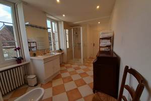 Salle d'eau partagé avec la Chambre Maulnes
