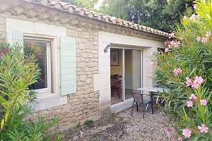 facade-gite-saint-remy-de-provence