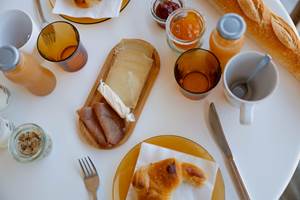 Le petit-déjeuner à La Petite Couronne