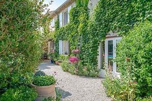 Le Mas Mellou / Chambre Mont Serein / Le Jardin