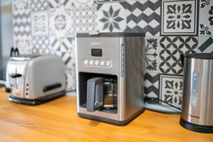 cafetiere-cuisine-equipee-gite-canal-du-midi