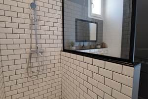 Douche à l’italienne du gîte Le Ramonetage.