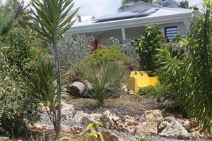 Villa Lagon vue depuis le jardin d'ornement