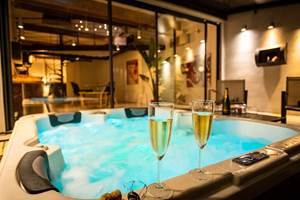 spa prive champagne soiree en amoureux mas de l'étoile Camargue