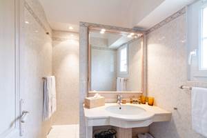 Salle d'eau chambre double rez de chaussée
