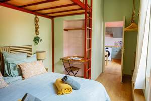 chambre 2 vue sur bureau