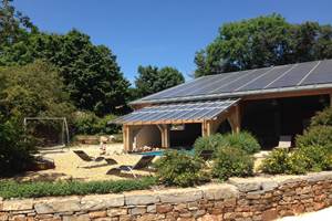 Vue sur l'extérieur arboré