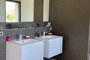 SUITE ALPILLES SALLE BAIN