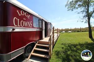 13 Gite la chevalerie 49170 roulotte loge des clowns