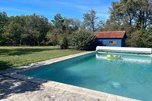 Gîte Enjoy a Lot piscine jardin