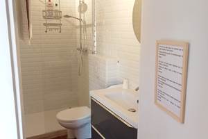 Le Mas Palegry chambres d'hôtes Perpignan chambre 3 Côté terrasse salle de bain 01