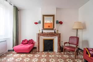 cheminee-salon-chaleureux-gite-parcours-cathare