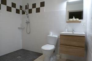 salle de douche chambre 3