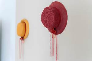 details-deco-chapeau-mur-gite-authentique-olonzac