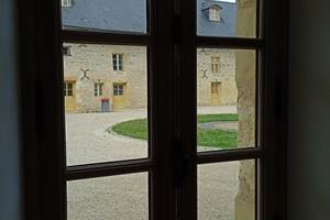 vue sur le gîte de La Tour de Guet