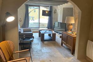 Entre fraicheur & authenticité, Le salon troglodyte