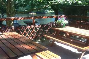 Snack vue sur la Dordogne