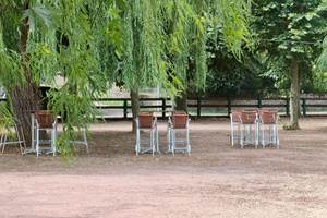 bourogne-tourisme-campingcar-atypique-original-rivière-tournus-eaunes-cluny-solutré-vignes-vignobles-macon-vélo-randonnée-prochedelyon-france-saoneetloire-famille-avecenfants-allinclusive-messeugne-savignysurgrosnes-cathédrales-brancion-pleinair-camping-restaurant-patrimoine-activités-gastronomie-vins-châteaux-randonnée-convivialité-jeuxpourenfants-animations-bistrot-chaleureux-menu-restauration-cuisinefrançaise-bourguignon-vacances-convivialité-71-voiebleu-voieverte