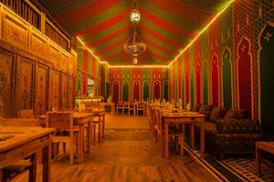 salle resto nuit