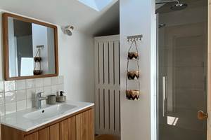 Gîte de la chevêche, salle d'eau avec douche