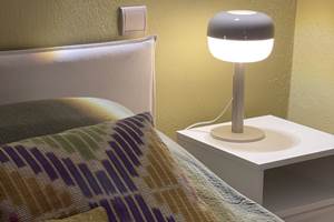 CHAMBRE OLIVE 2E`ME E´TAGE de´tail coussin MF