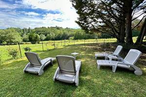 GITE DE LA RASTELLE - Salon de Jardin