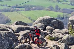 LE-PLESSIS-Location-VTT-Électriques-Vélo