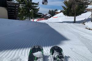Sortie du chalet avec accès direct sur la piste