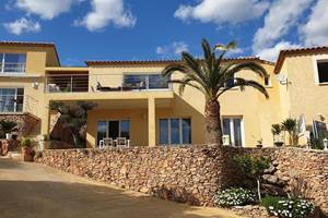 LES DEMEURES DE THAU - Havre de Paix dans Jardin Méditerranéen - Le Gîte