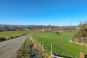 Le chemin qui mène au hameau de Xhignesse