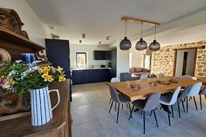 Gîte le Granit des Cha Cumps - Mainsat - Salle à manger Cuisine