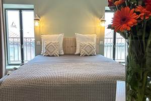 5 cote nuit capestang hotel gite