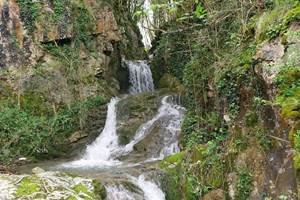 spa-hiver-cascade-st-engrace-gite-ainerak-pays-basque-montagne