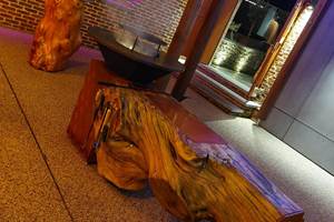 Plancha, prévoir 8kg de charbon de bois.