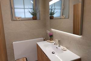 61e950f3-57c9-43b0-93f4-c5685870edc0