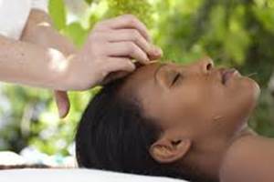 Massage kobido relaxant liftant du visage