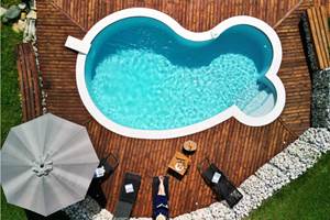 Piscine avec vue au Manoir du Colombier, gîte 4 étoiles à 1h d'Annecy