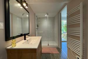 Domaine_de_Calabel©_Pouylebon_vacances_piscine_gers_B&B_chambred'hote_salledebain