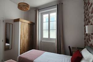 Chambre lits jumeaux au cœur de Biarritz