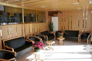 salon petit hall 2