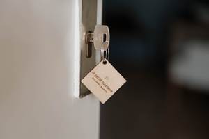 Entrée loft duo La Petite Couronne