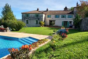 jardin cote piscine